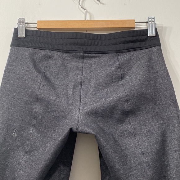 Kit and Ace “ Pencil Me In Legging “ in Charcoal/ Black/ Grey size 8 - Picture 9 of 14